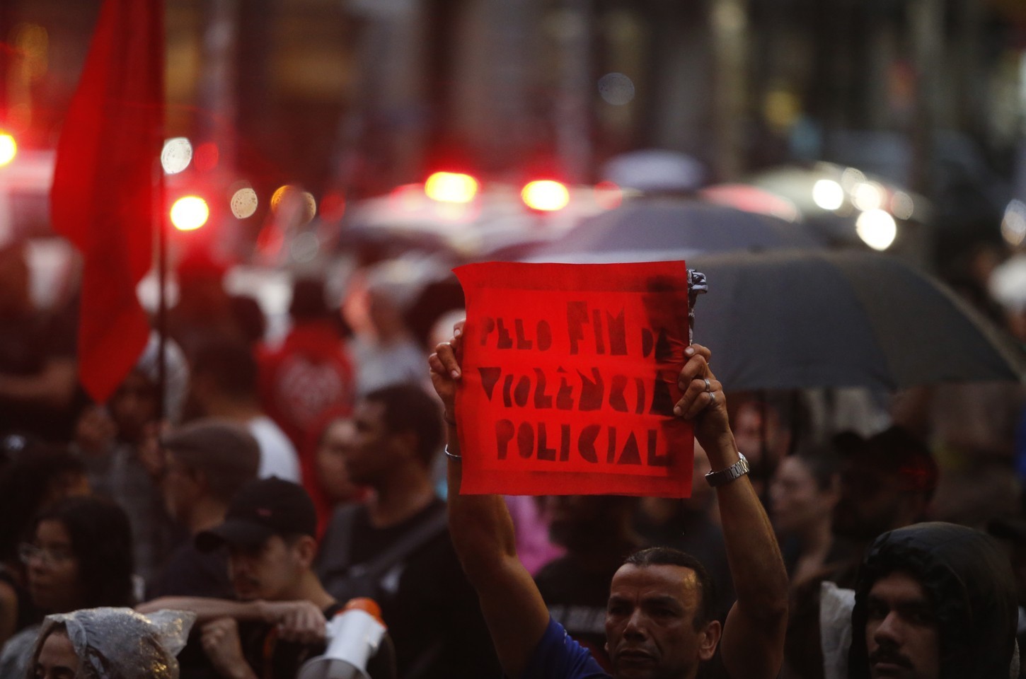 A herança da ditadura na segurança pública: o ciclo de violência policial que persiste no Brasil