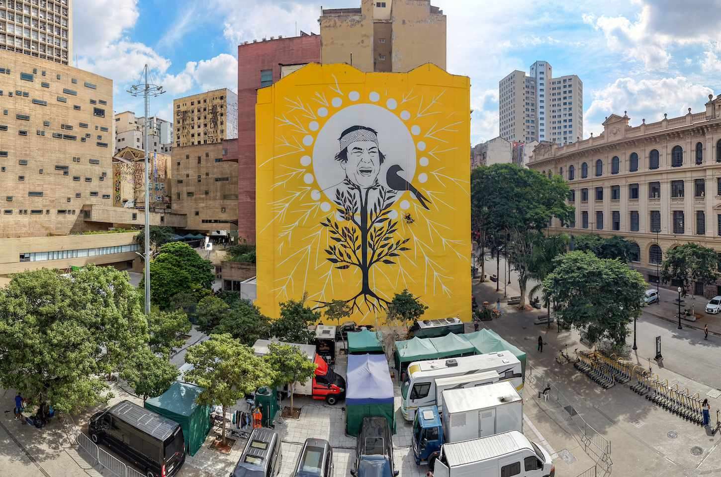 Ailton Krenak é homenageado com mural no Vale do Anhangabaú
