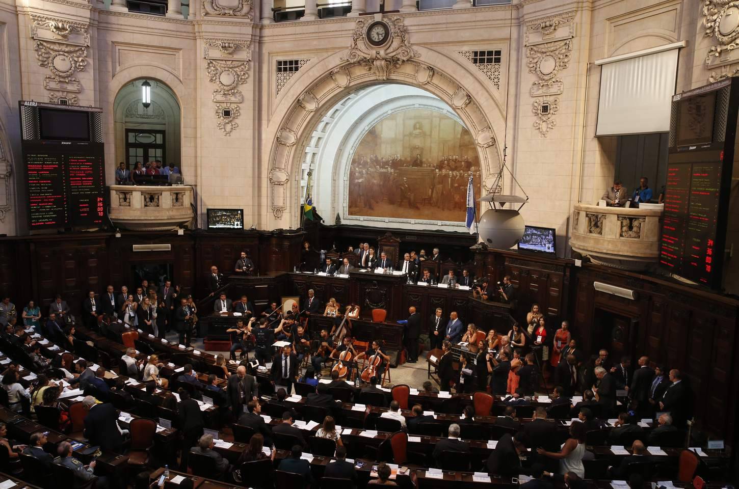Alerj deve decidir sobre prisão de Bacellar nos próximos dias