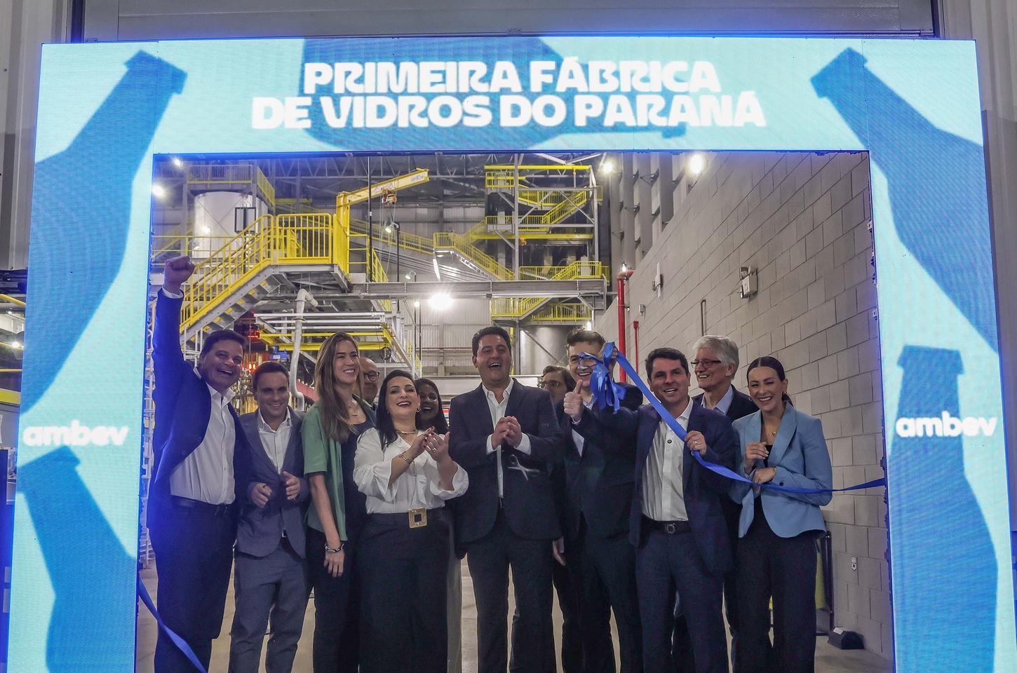 Ambev inaugura fábrica de vidro de R$ 1 bilhão no Paraná