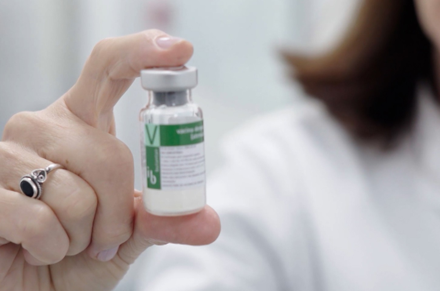 Anvisa registra vacina contra dengue do Butantan para uso no SUS