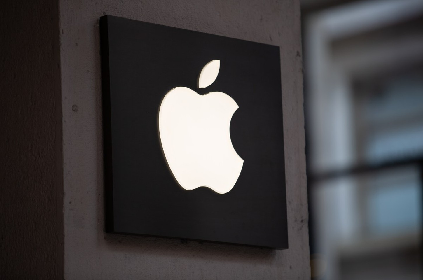 Apple planeja pino de IA para competir com OpenAI, diz relatório