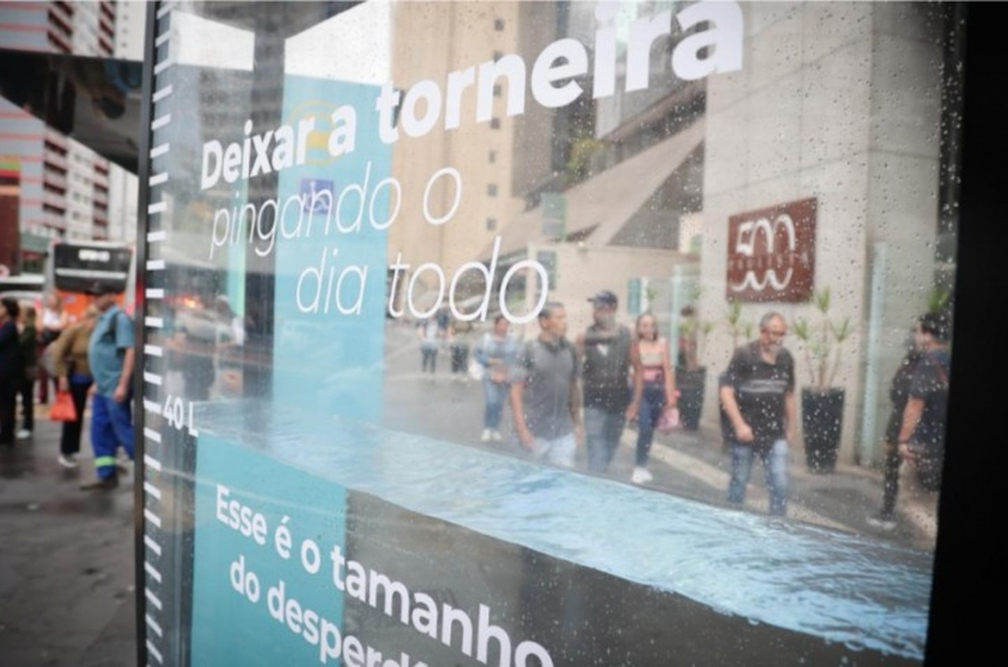 Aquário na Paulista mostra impacto do desperdício de água
