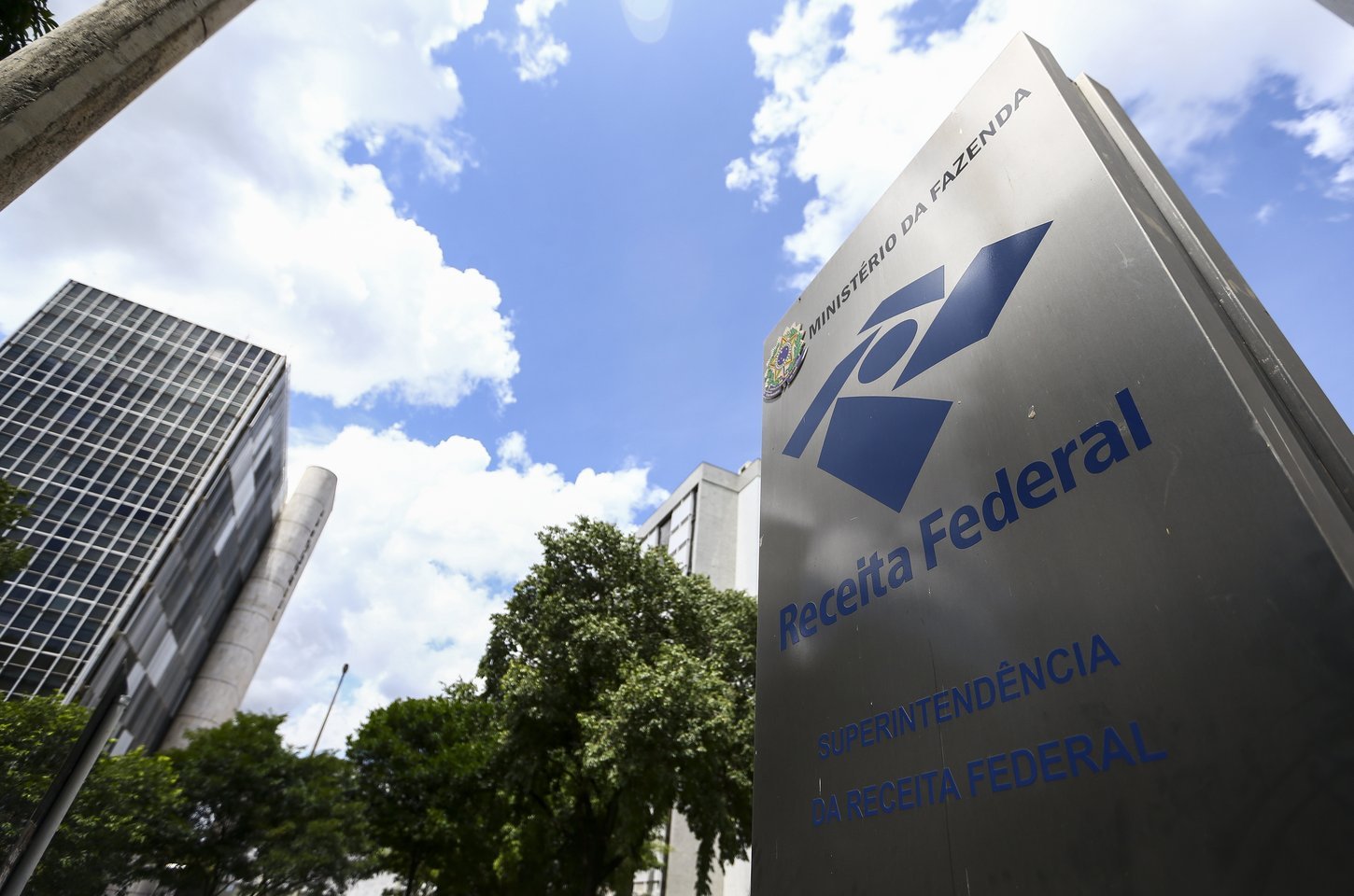 Arrecadação federal recorde: R$ 229,2 bilhões em março de 2026