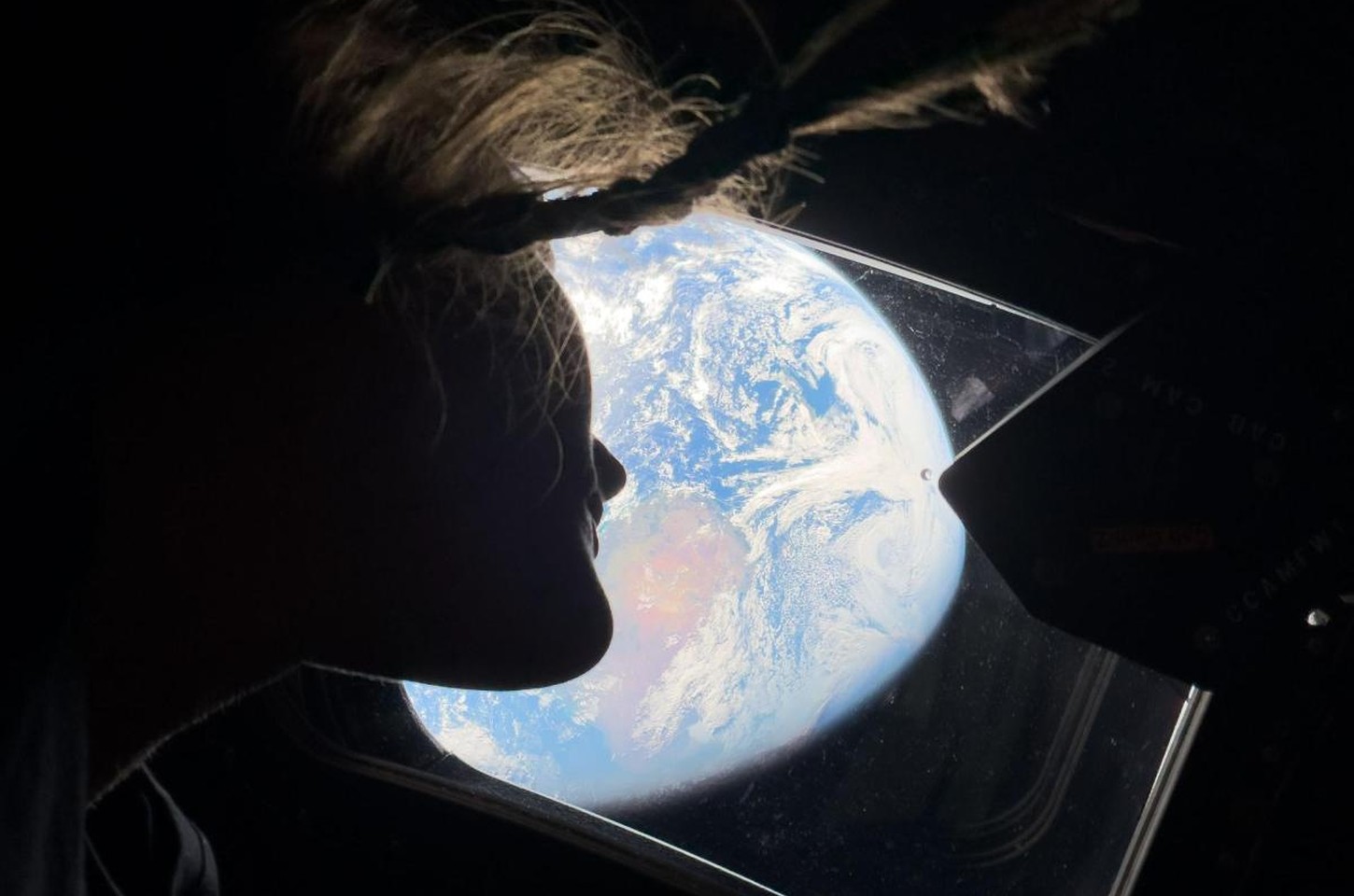 Artemis II: Tripulação retorna à Terra após missão histórica à Lua