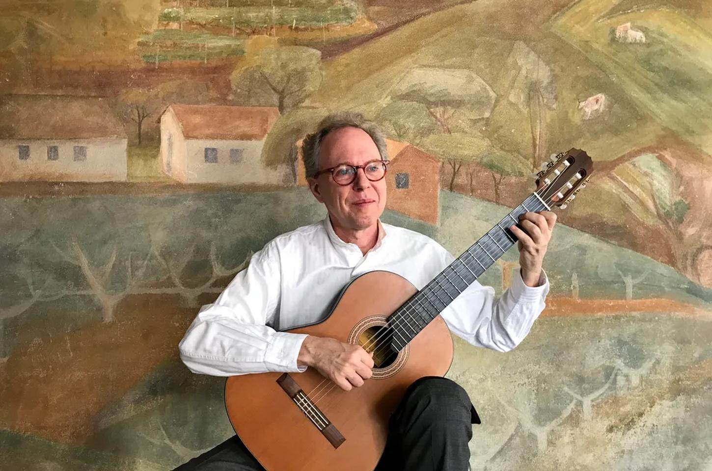 Arthur Nestrovski lança 'Violão Violão vol. 2' com foco em Garoto