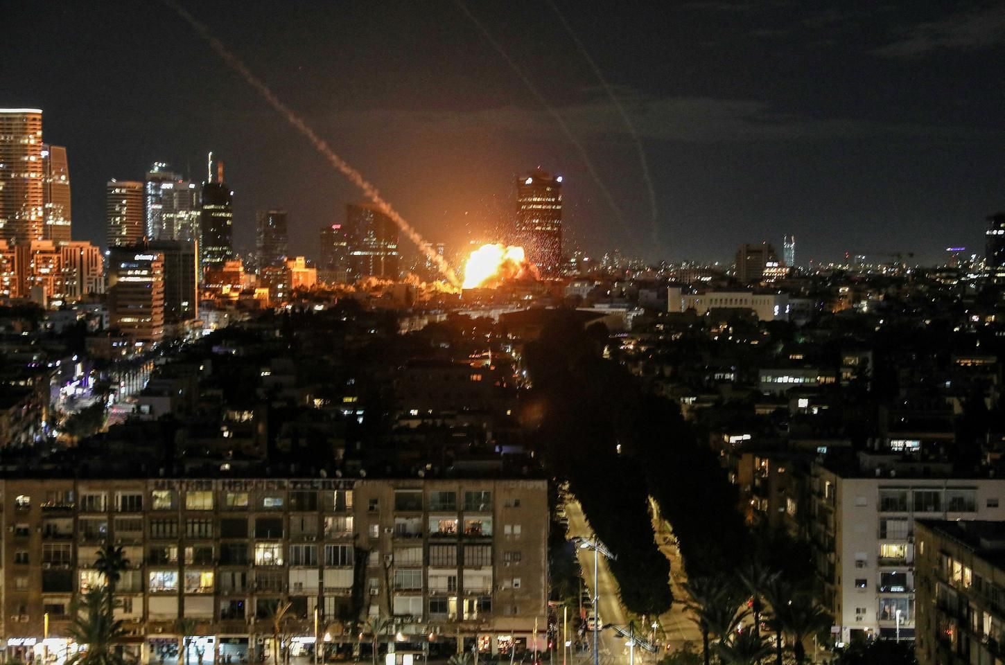 Ataques de EUA e Israel ao Irã se intensificam e causam mortes de autoridades