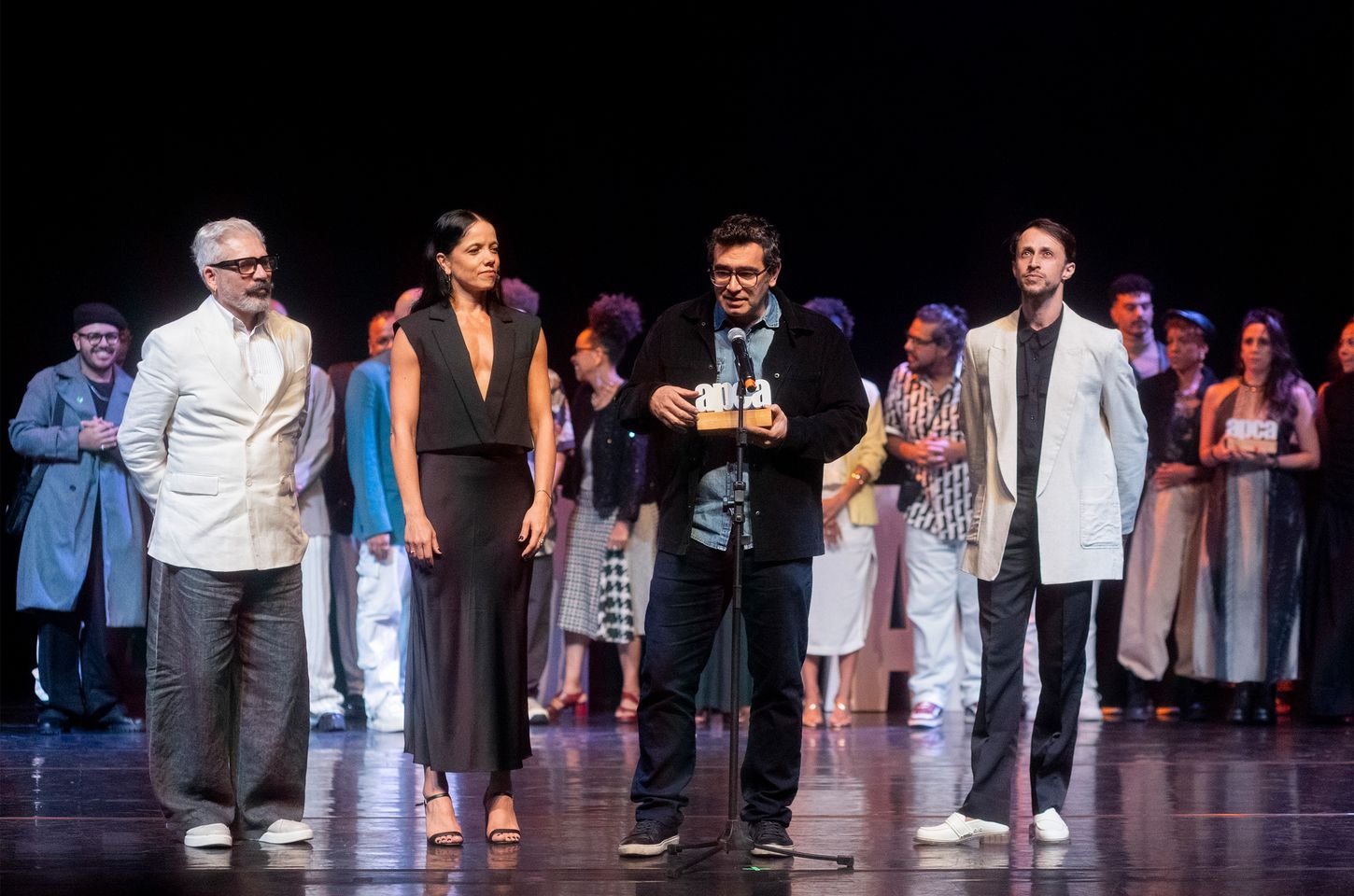 Balé Teatro Guaíra ganha prêmio APCA de melhor elenco por 'Contraponto'