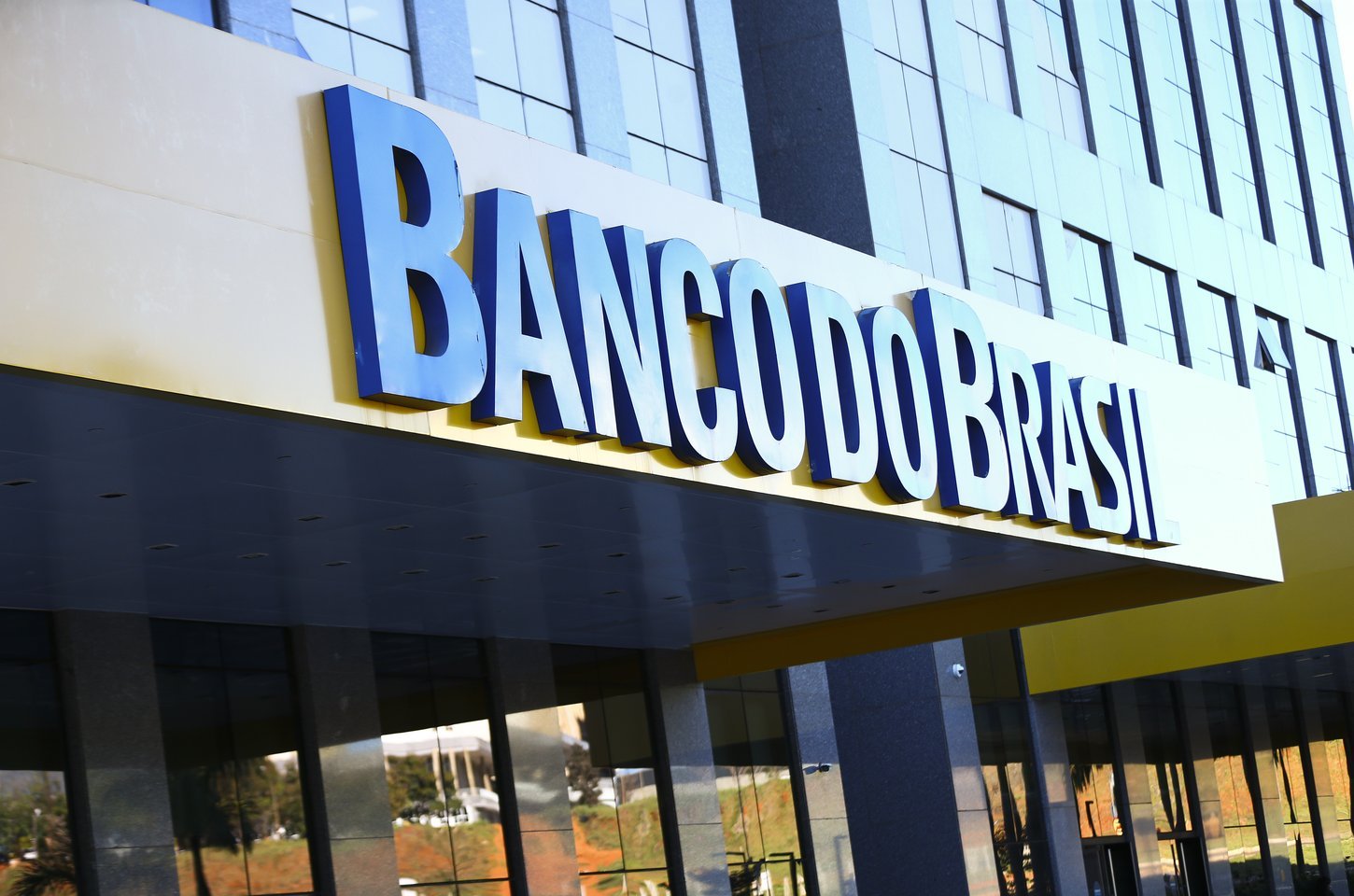 Banco do Brasil tem lucro 54% menor com inadimplência do agronegócio