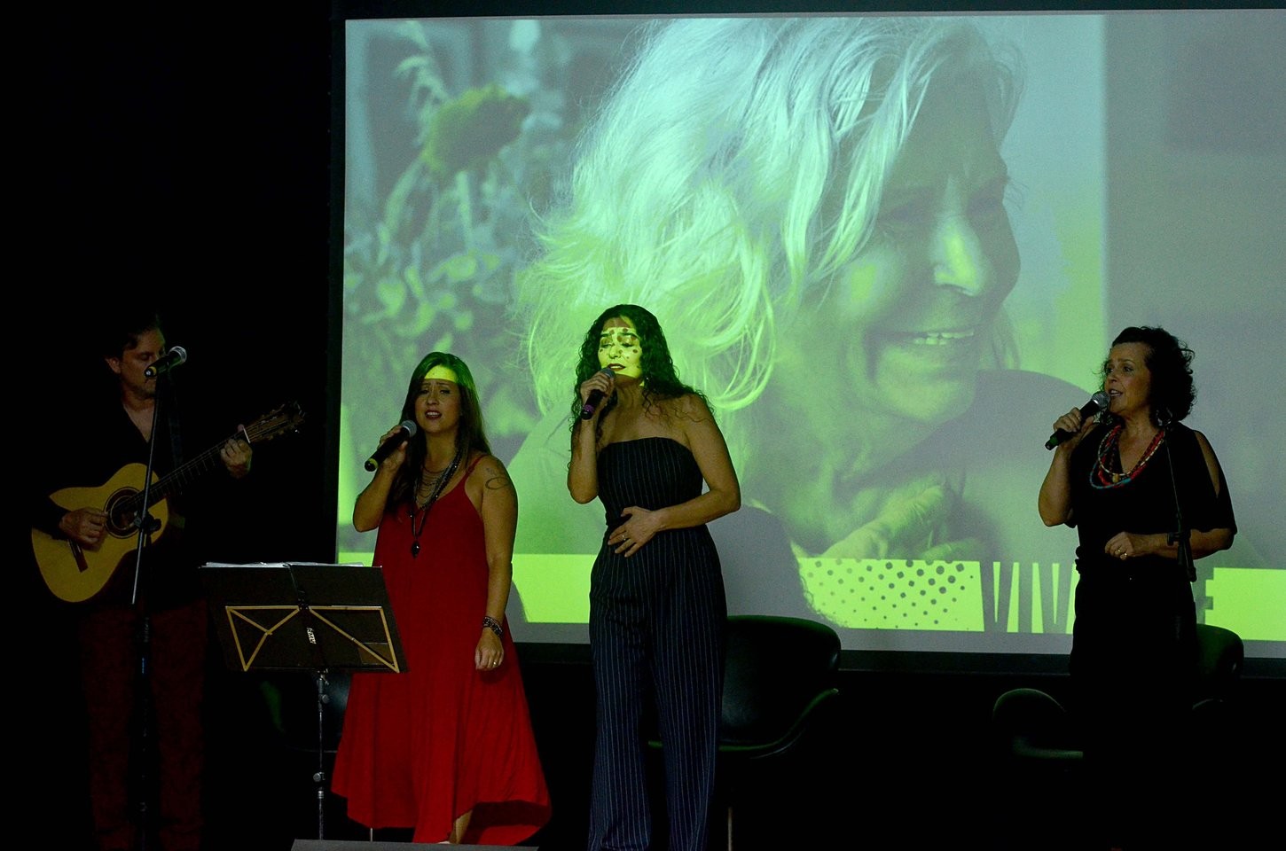 Biblioteca Pública do Paraná celebra Alice Ruiz com Medalha de Mérito Cultural