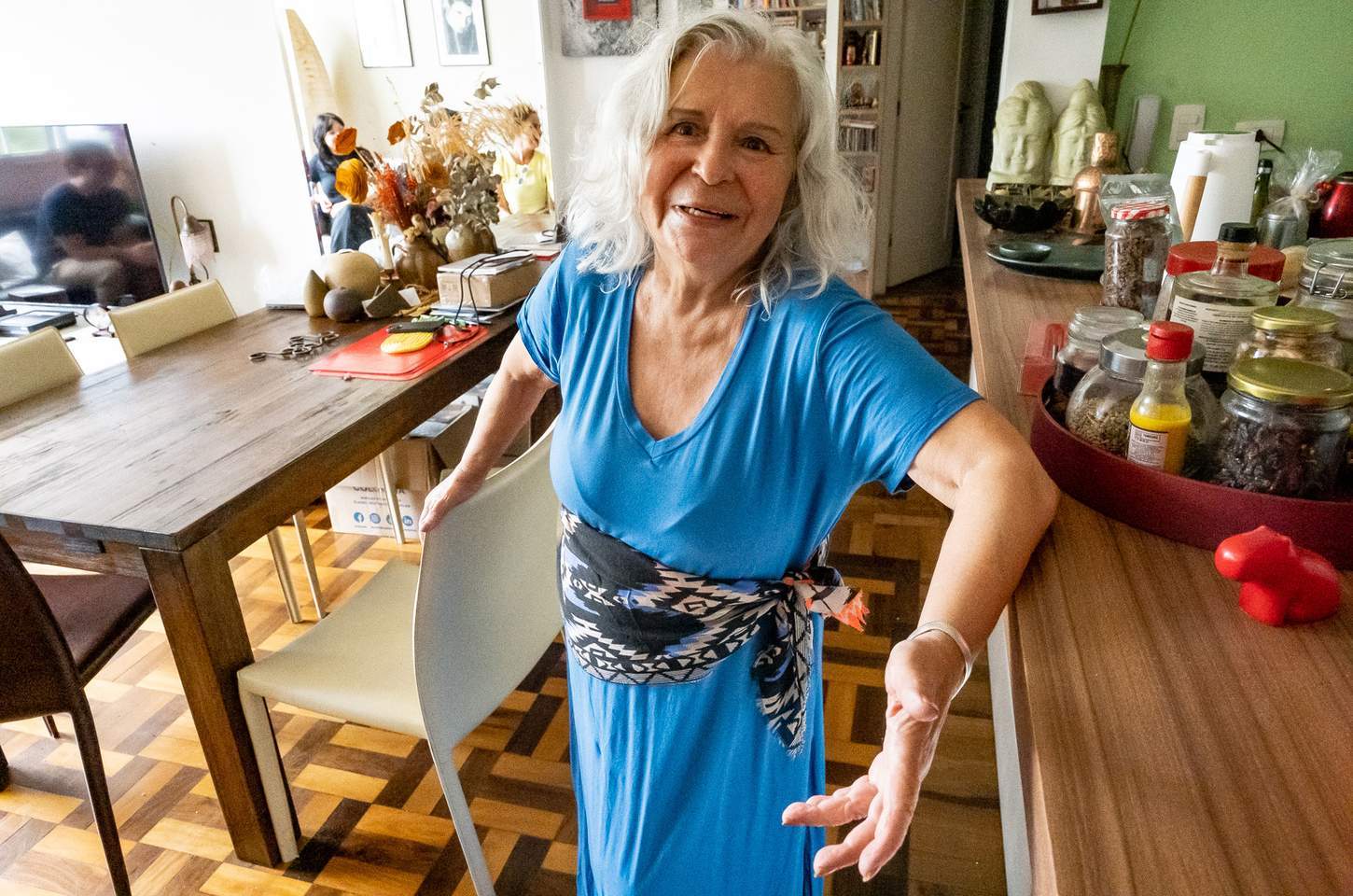Biblioteca Pública do Paraná homenageia Alice Ruiz com medalha e cerimônia