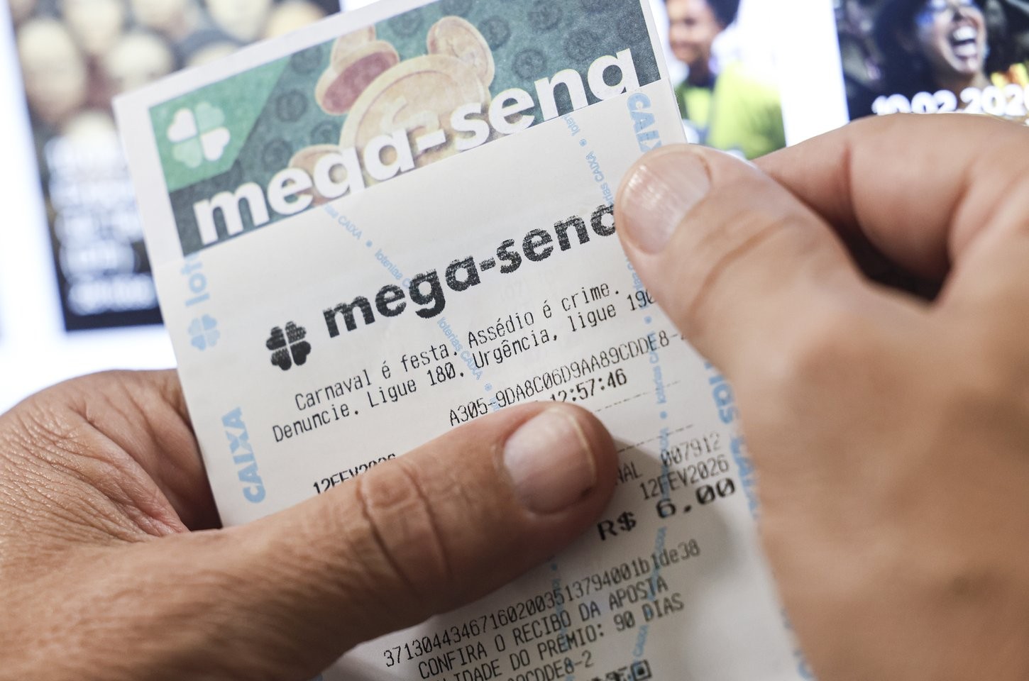 Bilhetes de loteria terão alerta contra violência à mulher no Carnaval 2026