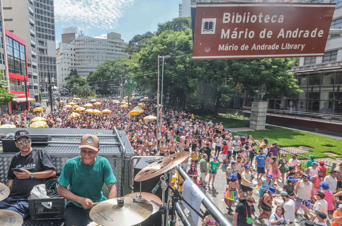 Blocos da República agitam São Paulo com axé e forró