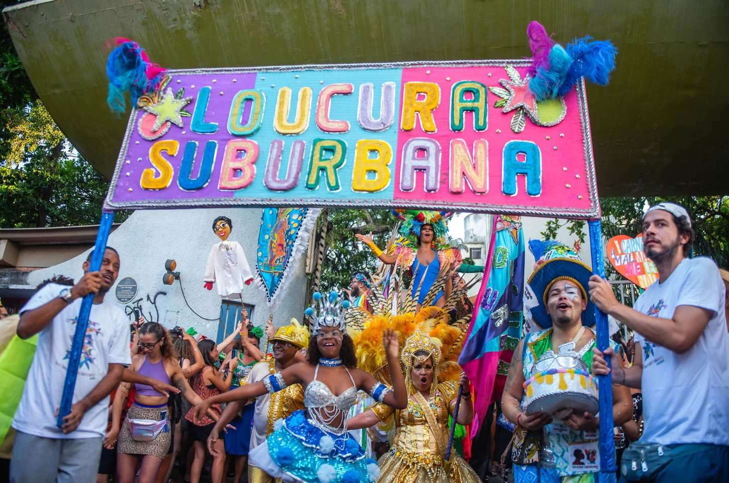 Blocos de saúde mental levam inclusão e alegria ao carnaval do Rio
