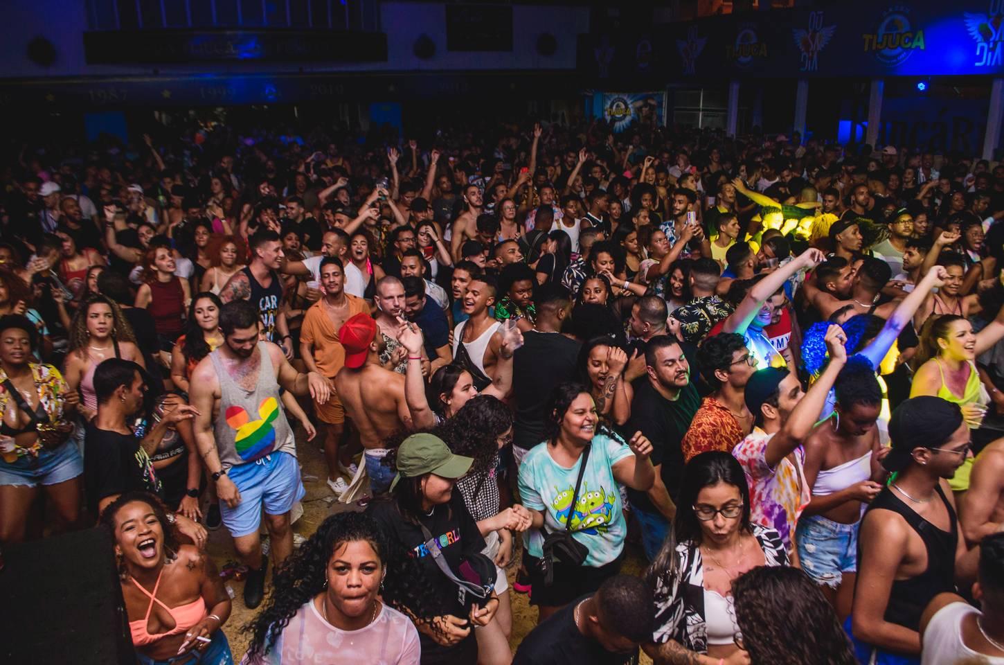 Blocos LGBTQIA+ fortalecem diversidade no carnaval carioca de 2026