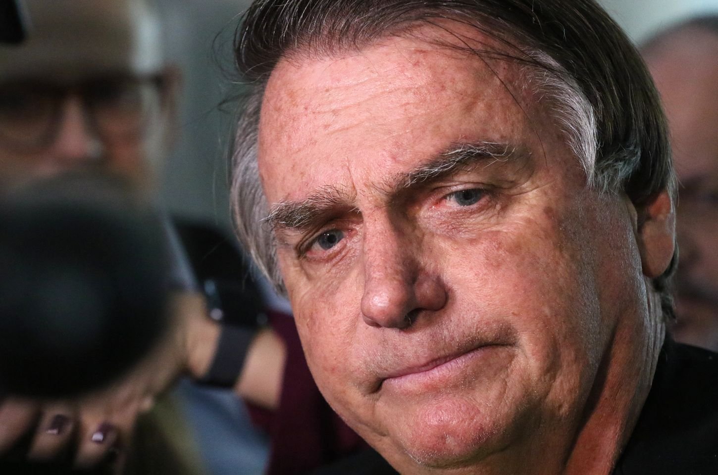 Bolsonaro passa por cirurgia de hérnia inguinal bilateral em Brasília