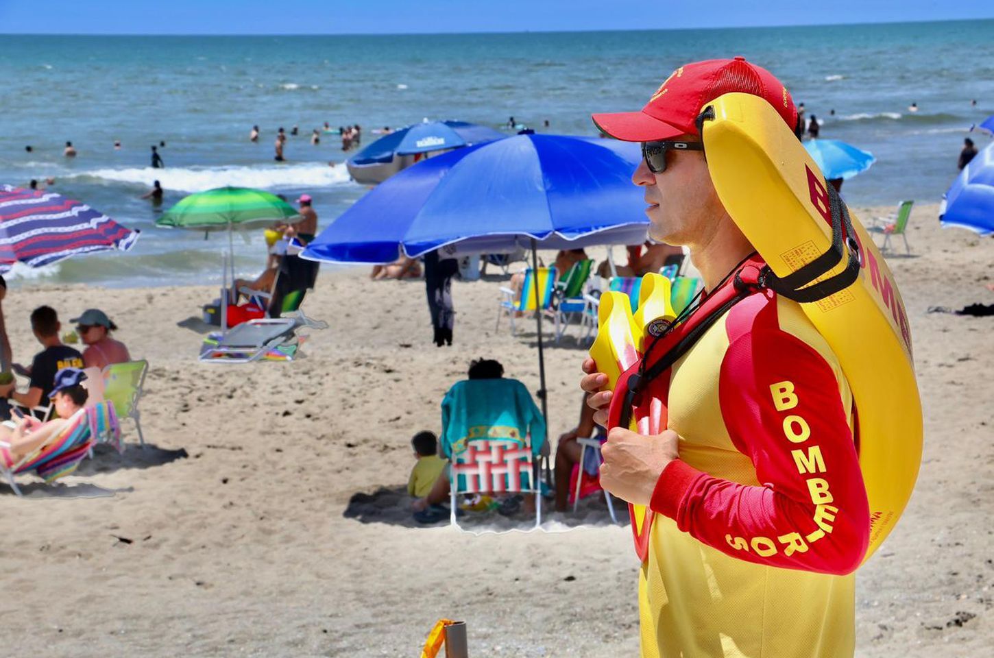 Bombeiros intensificam ações preventivas no litoral do Paraná para o Carnaval