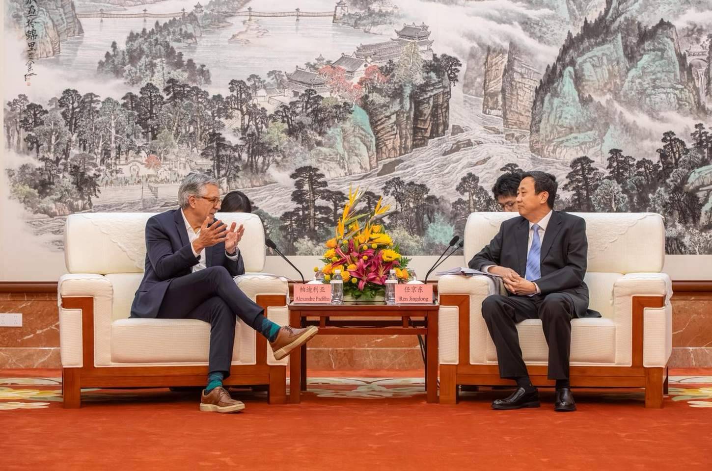 Brasil busca na China tecnologia para modernizar o SUS