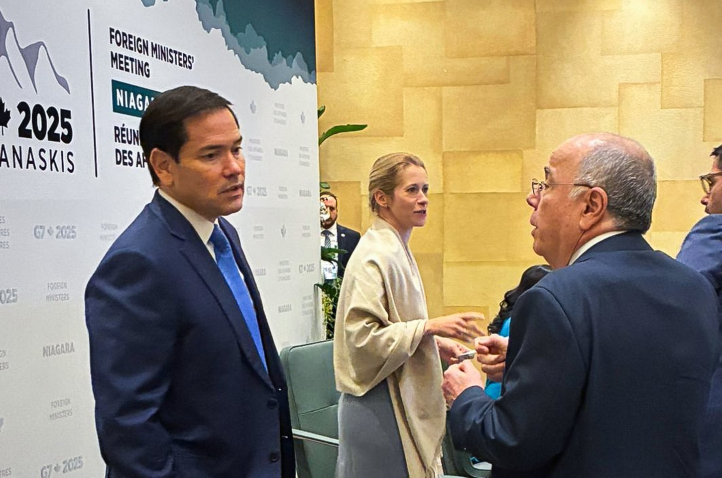 Brasil e EUA buscam acordo comercial em reunião no Canadá