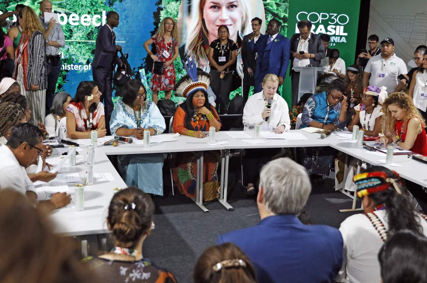 Brasil lança iniciativa global por direitos territoriais de povos tradicionais