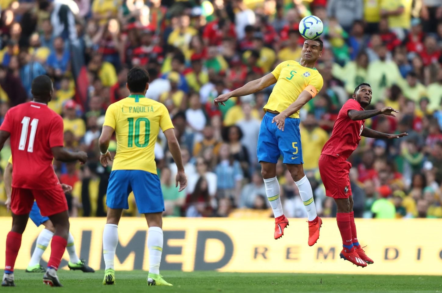 Brasil se despede da torcida no Maracanã antes da Copa de 2026
