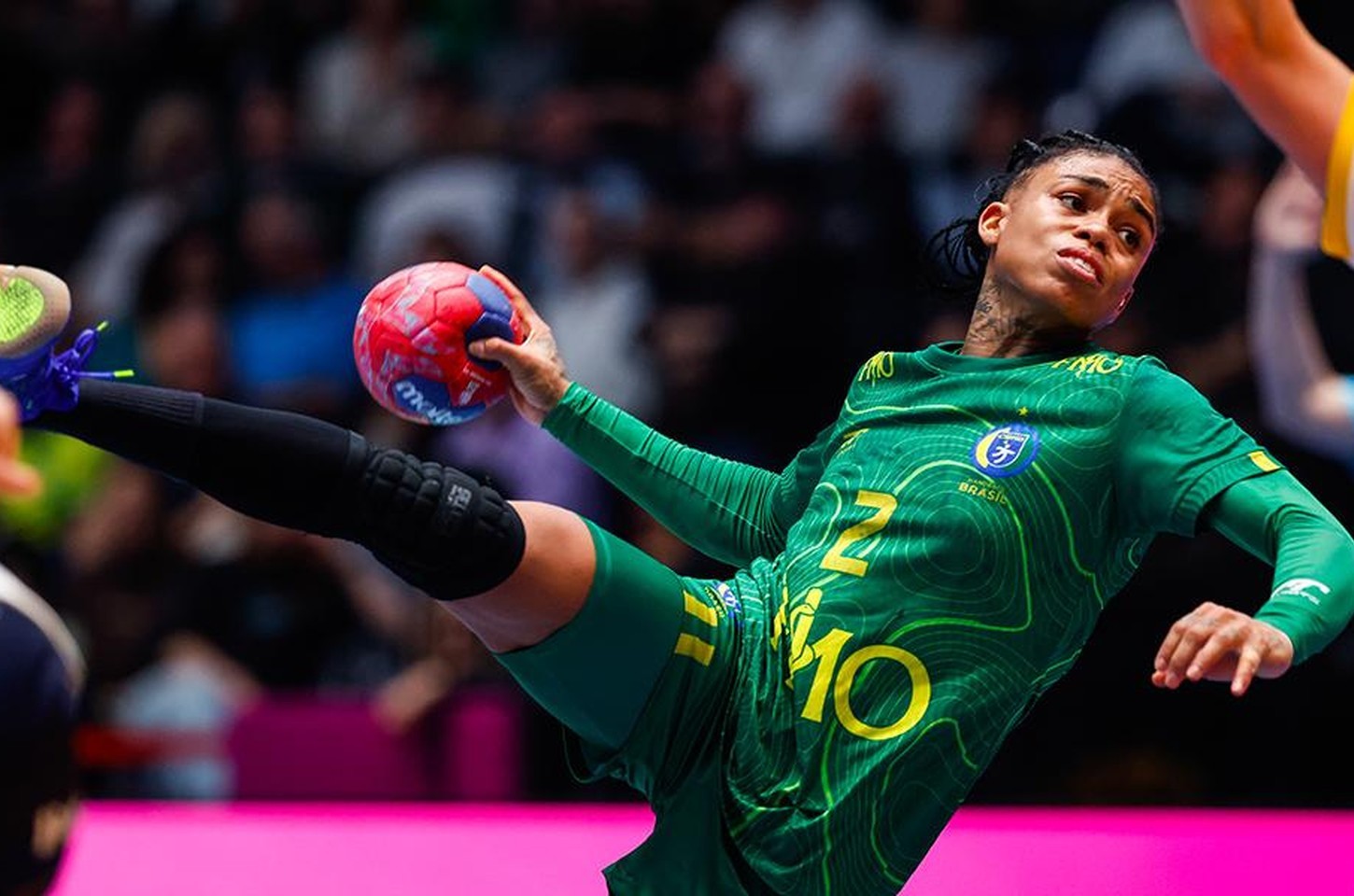 Brasil vence Suécia e fecha primeira fase do Mundial com 100% de aproveitamento