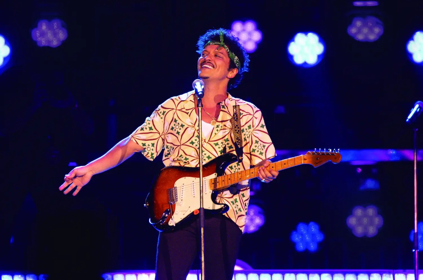 Bruno Mars anuncia novo álbum após quase 10 anos de espera