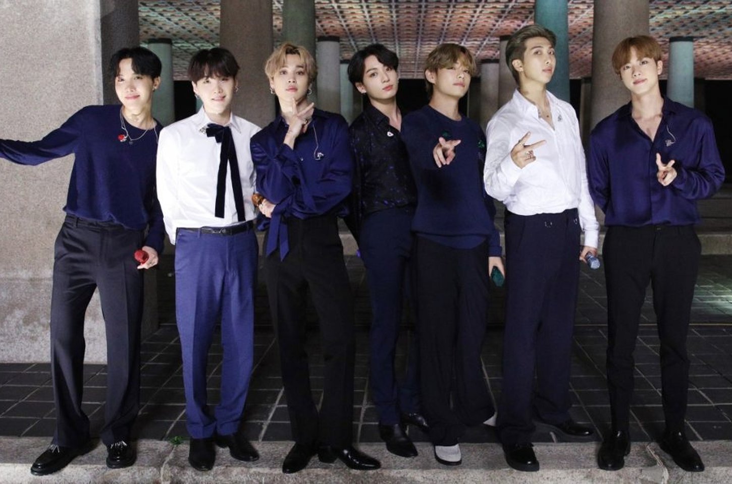 BTS retorna com show histórico na Netflix e turnê mundial