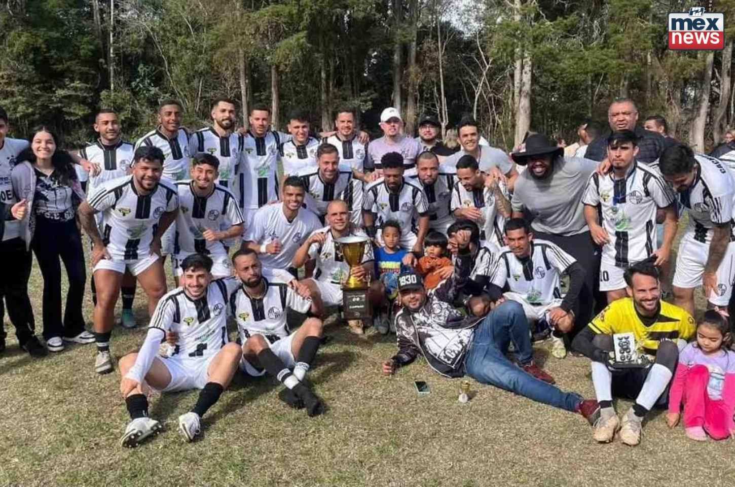 Cachoeira conquista a 1ª Copa Morro Grande em Cotia