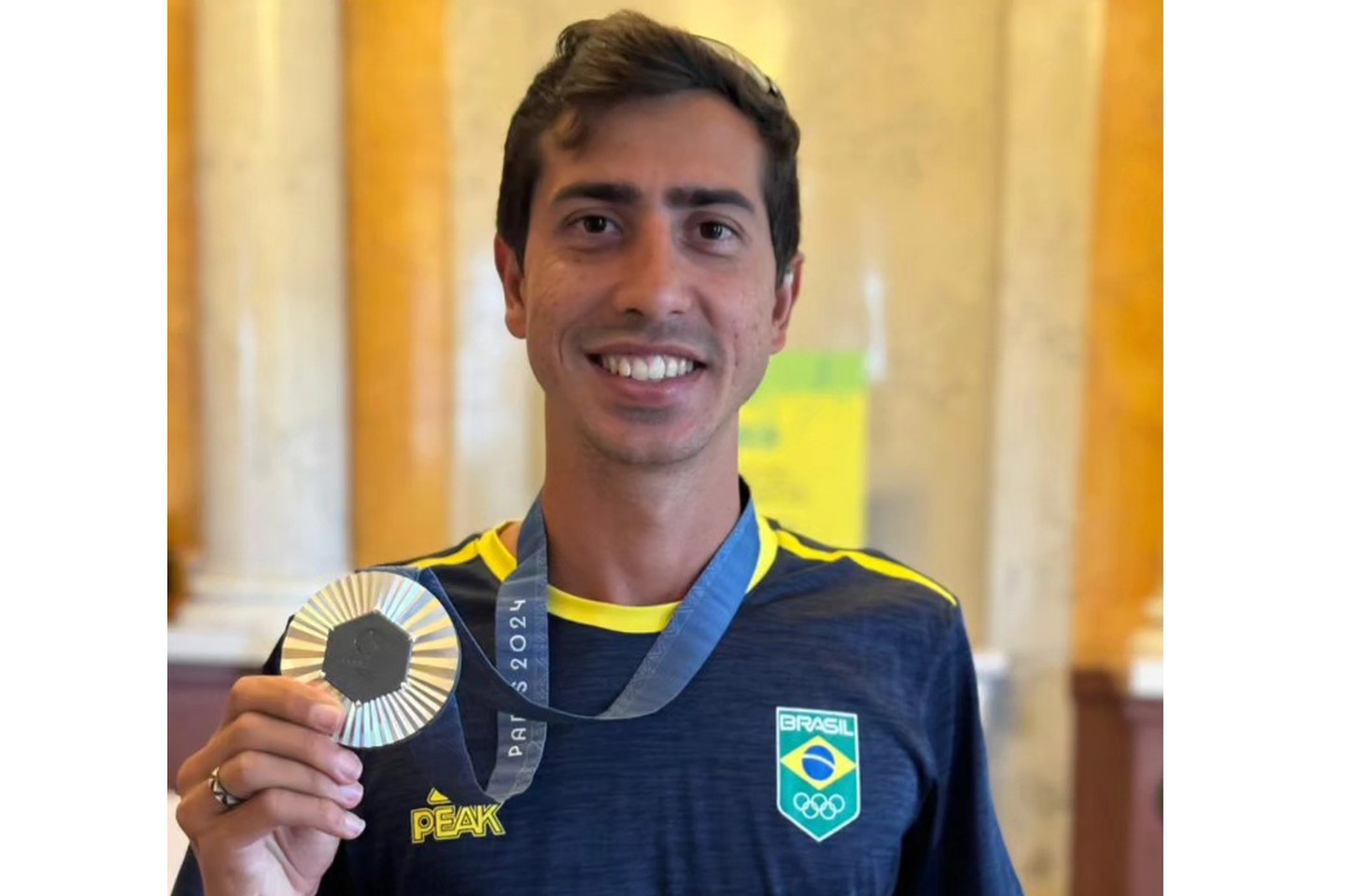 Caio Bonfim conquista prata e recordes na marcha atlética na China
