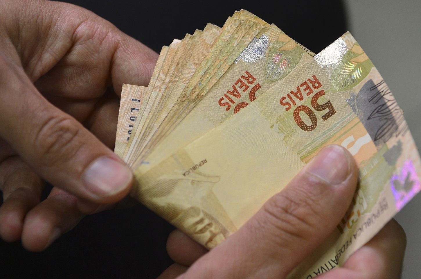 Caixa paga Bolsa Família de abril para NIS de final 8 nesta terça