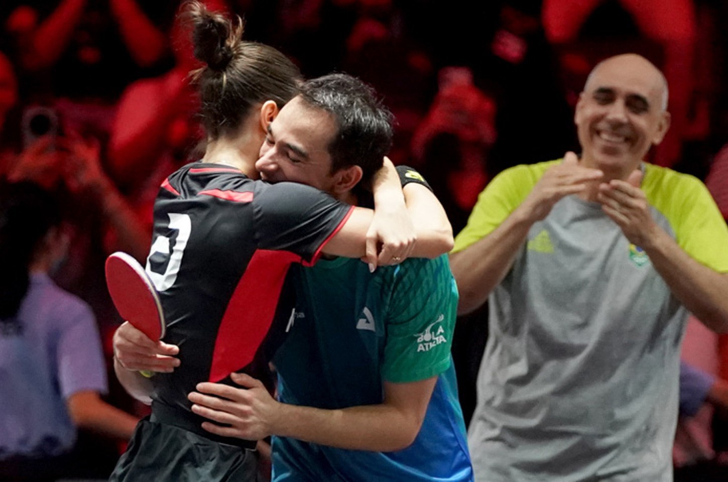 Calderano e Takahashi fazem história com título inédito em Singapura