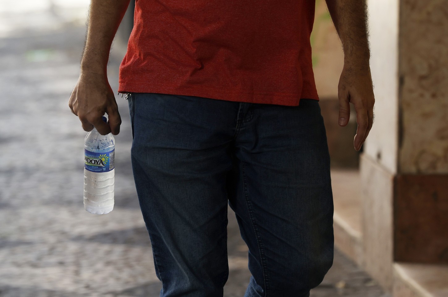 Calor intenso e pancadas de chuva marcam o réveillon no Rio