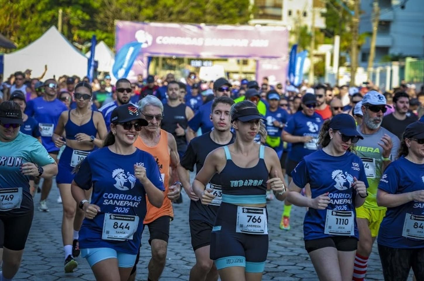 Calor intenso não impede sucesso da Corrida Sanepar em Matinhos