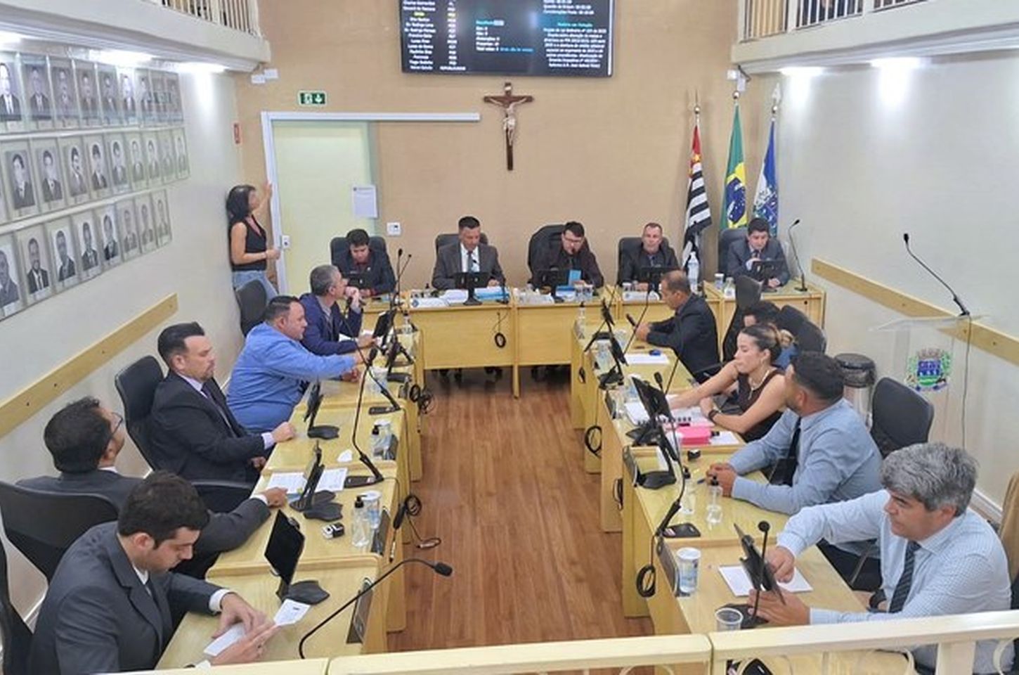 Câmara de Ibiúna aprova projetos que regulamentam serviços públicos, incluindo Sabesp