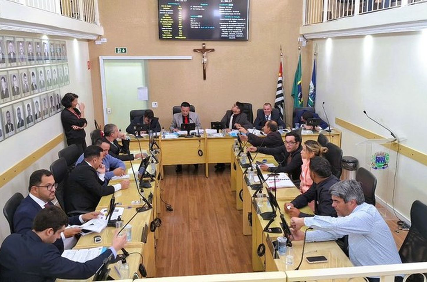 Câmara de Ibiúna aprova verbas para hospital e pavimentação em sessão