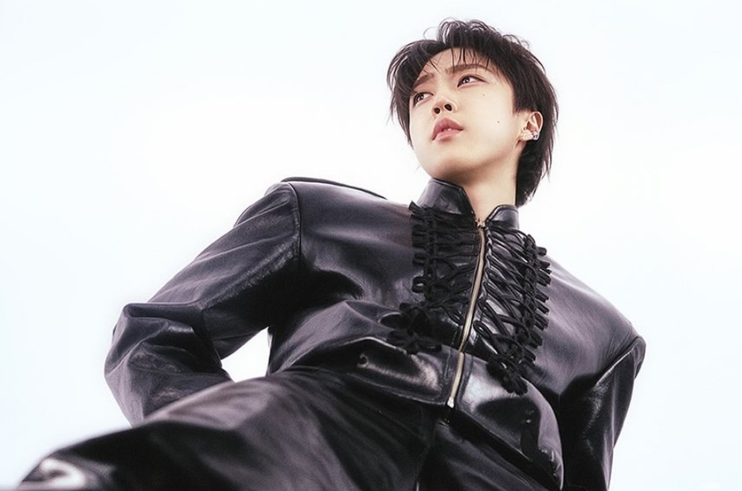 Cantor Junny fará show inédito no Brasil em 2026