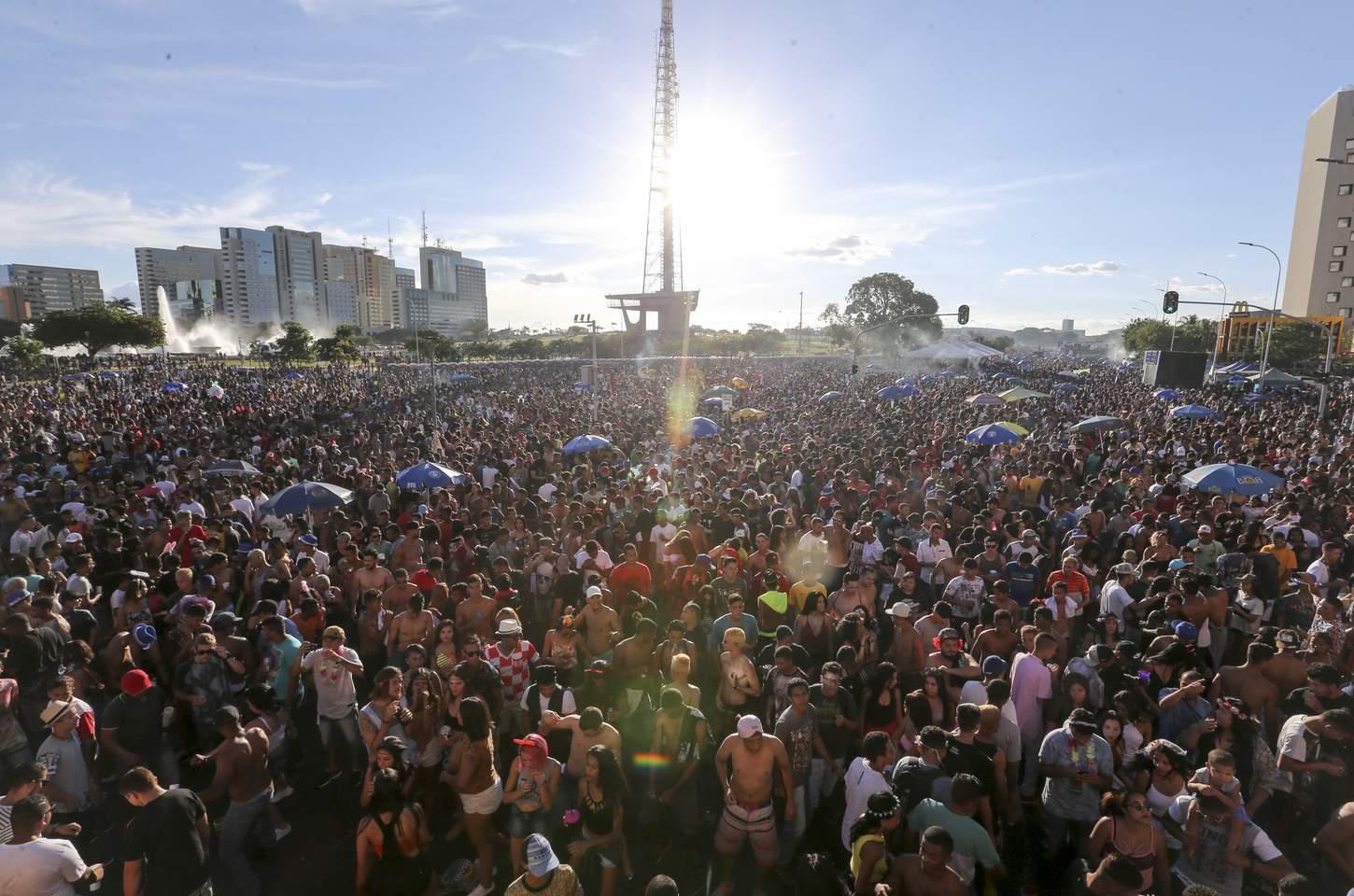 Carnaval do Distrito Federal promete arrastar multidões com 73 blocos