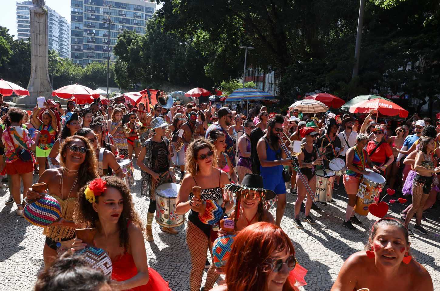 Carnaval do Rio registra quase 3 mil atendimentos médicos e toneladas de lixo