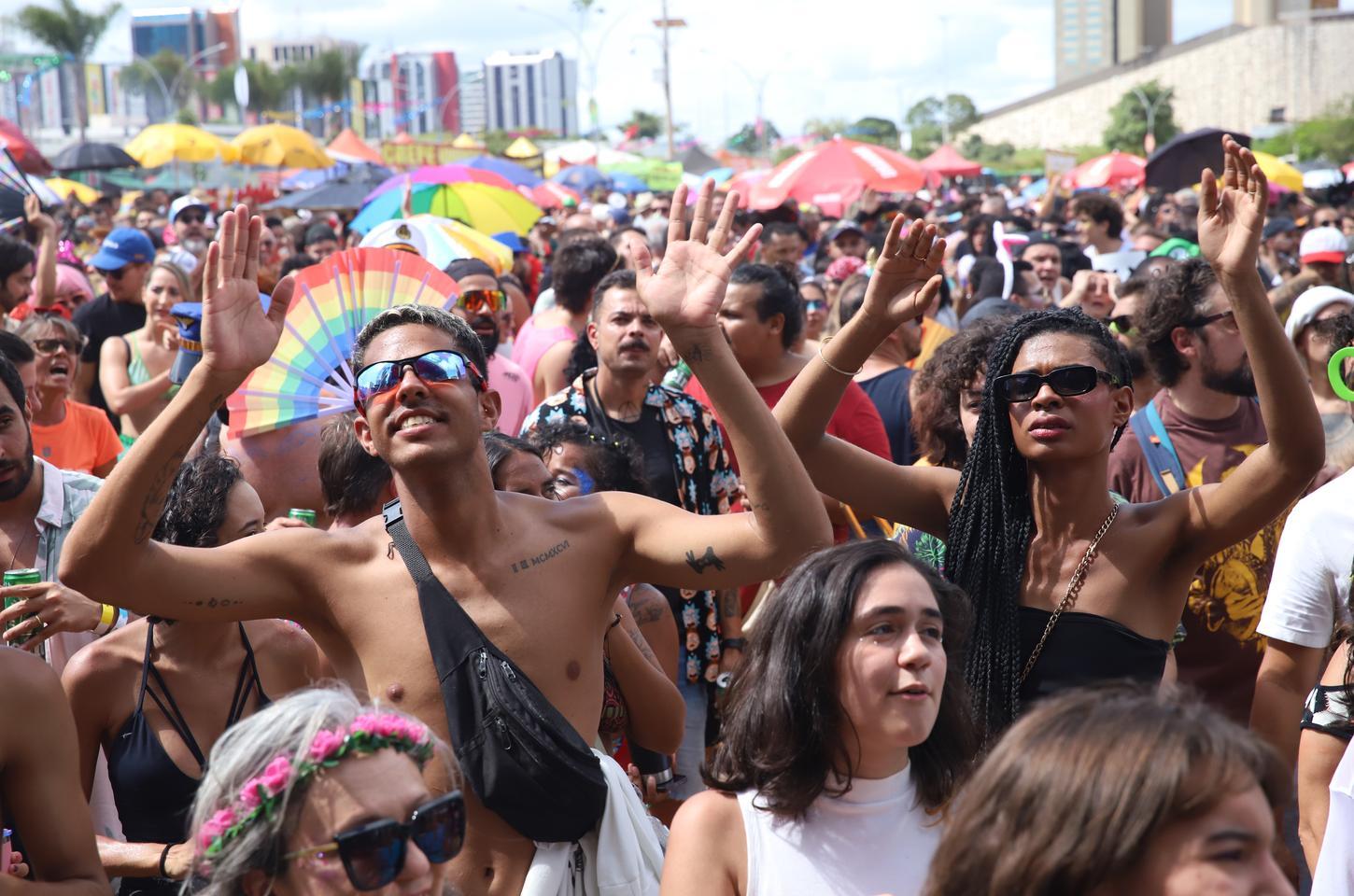 Carnaval sem susto: especialistas dão dicas para manter a saúde na folia