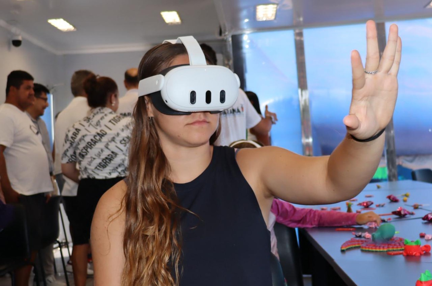 Carreta da inovação leva tecnologia e criatividade ao litoral paranaense