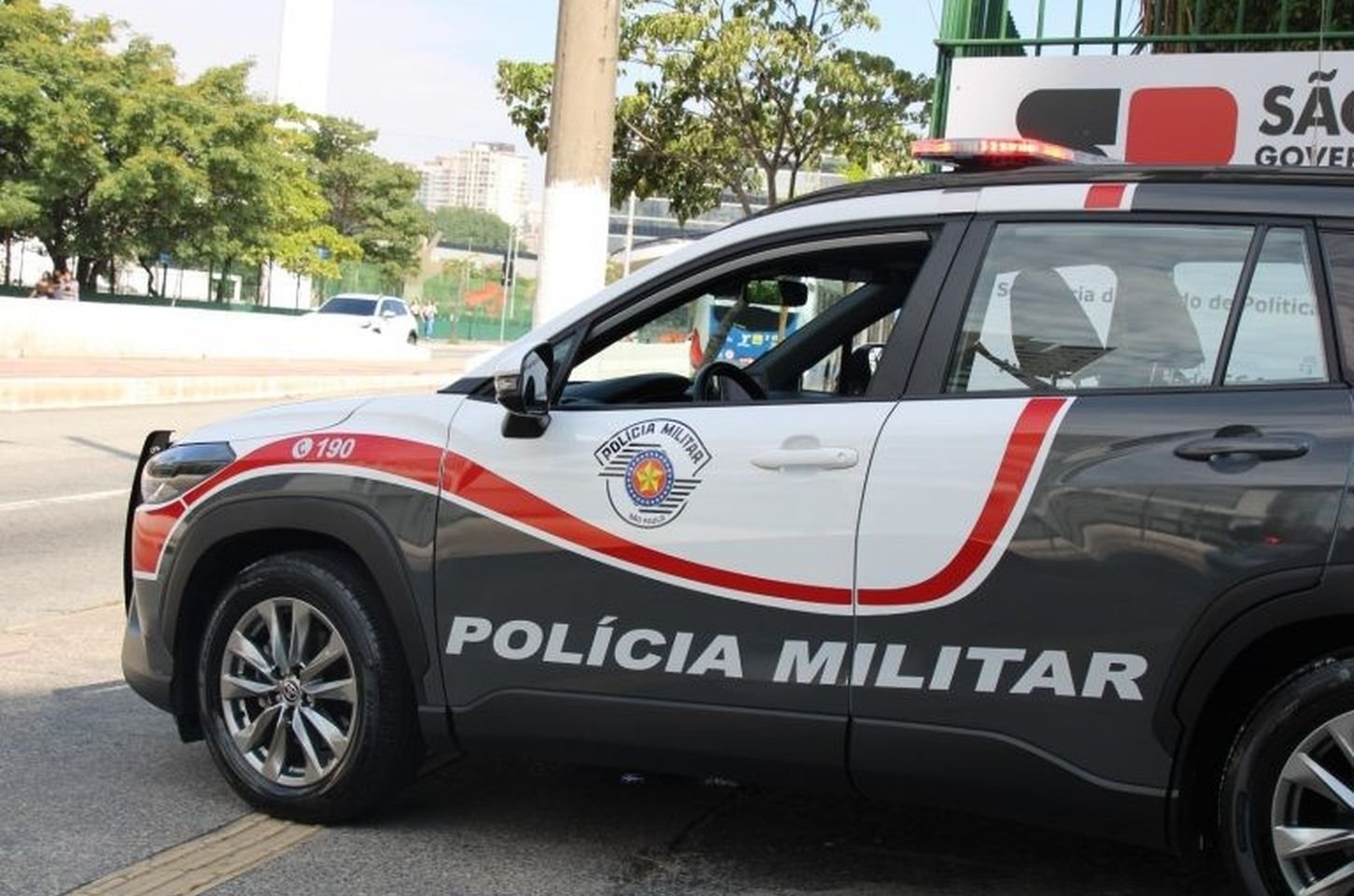 Casal estrangeiro ingere 200 cápsulas de cocaína e é preso em ônibus no Brás