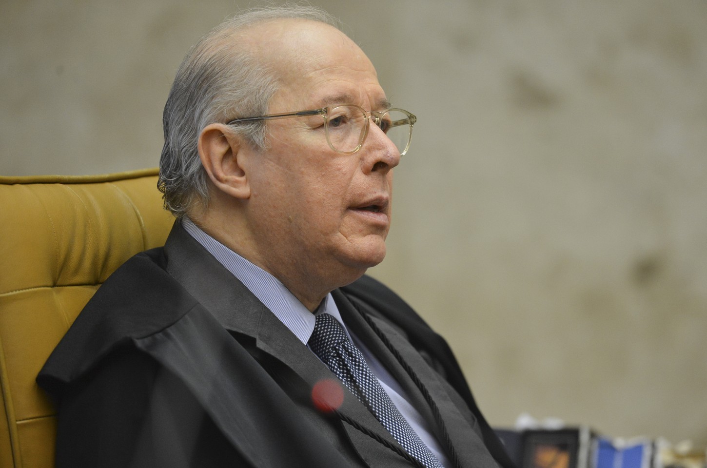 Celso de Mello critica Senado por rejeitar indicação de Jorge Messias ao STF