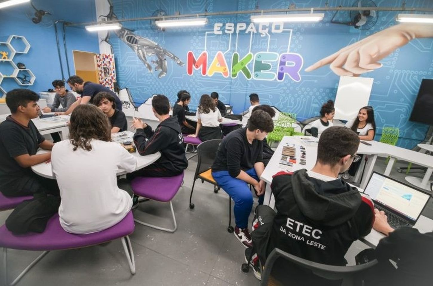 Centro Paula Souza amplia oferta com 34 cursos inéditos até 2025