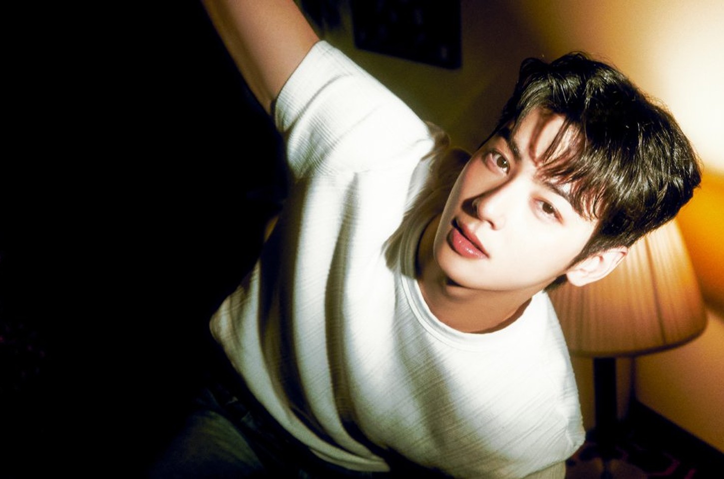 Cha Eun-woo se desculpa e confirma pagamento de dívida fiscal milionária