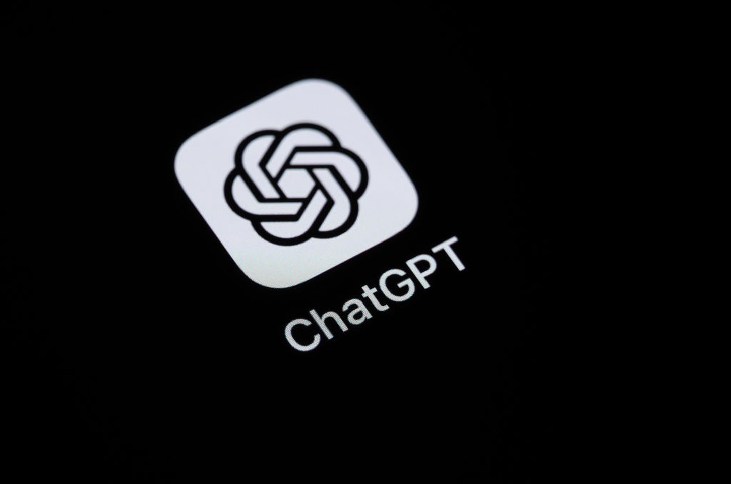 ChatGPT conecta apps como Spotify e Booking.com para automatizar tarefas