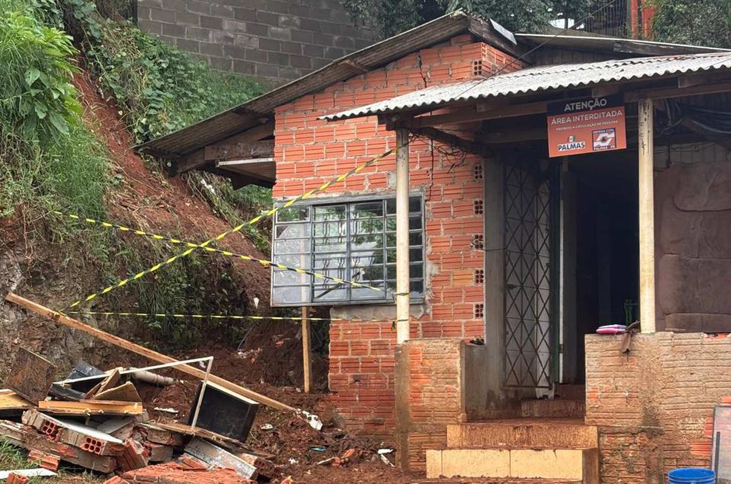 Chuvas intensas castigam cidades do Paraná e deixam rastro de alagamentos