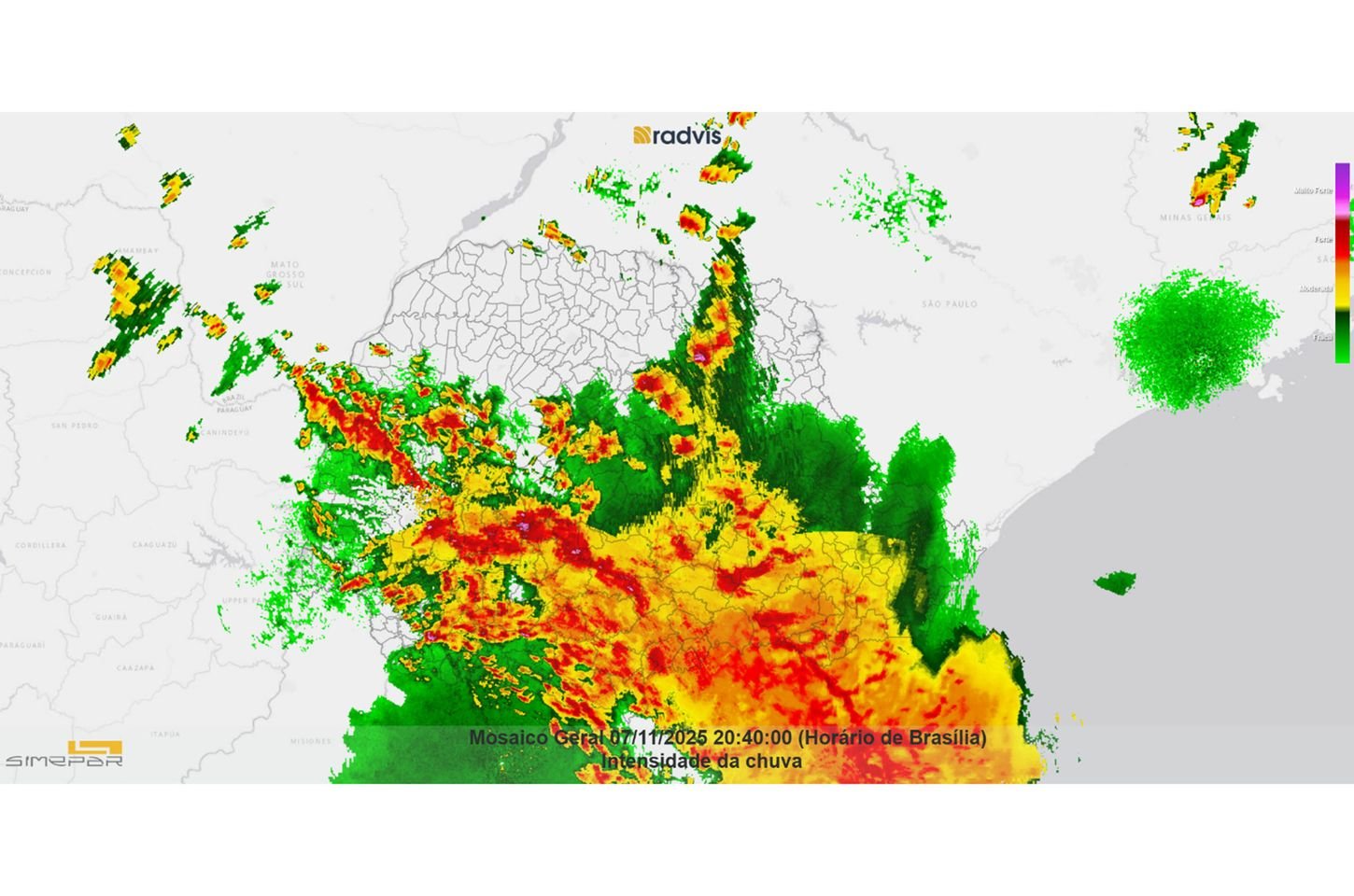 Chuvas intensas e ventos fortes atingem o Paraná