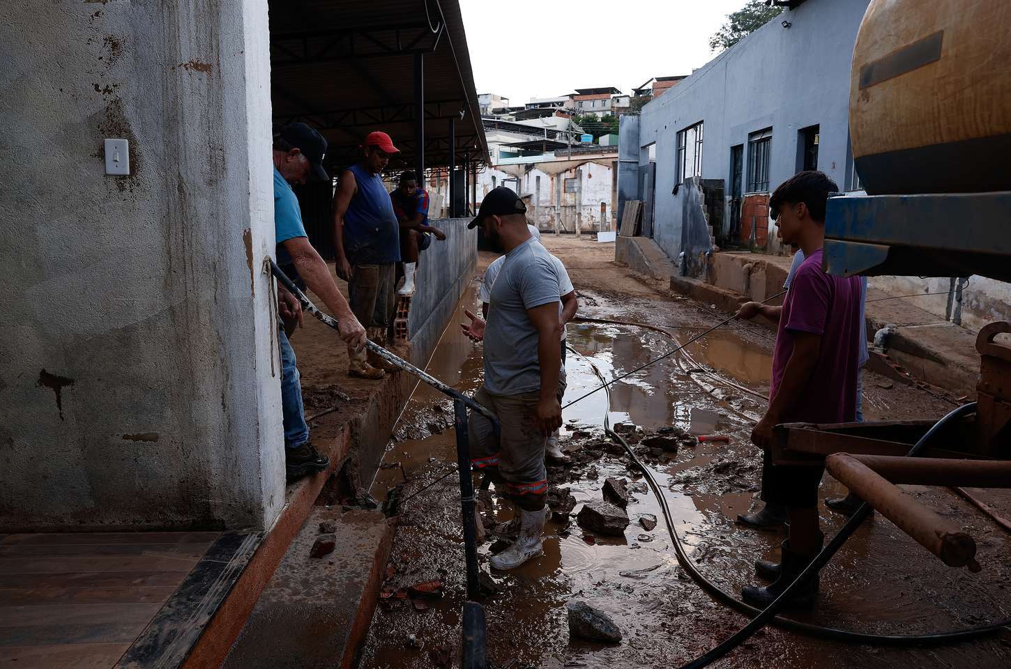 Chuvas no Sudeste levam governo a decretar emergência em 16 cidades