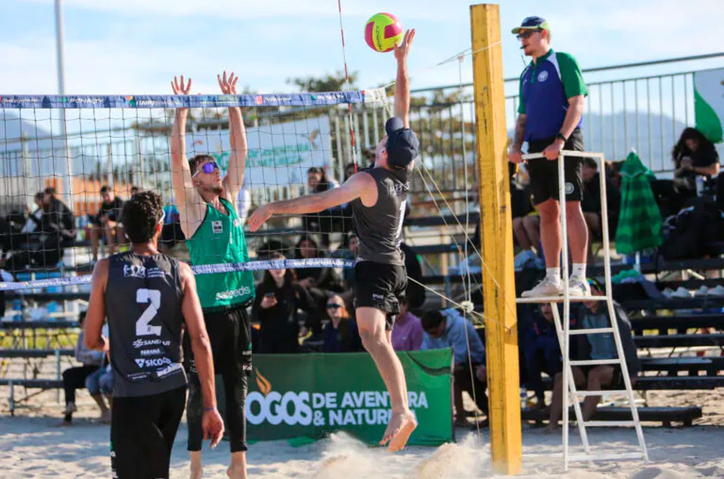 Circuito de vôlei de praia abre temporada 2026 no litoral paranaense